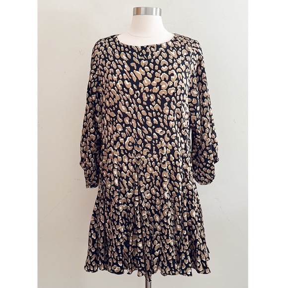 VICI | Leopard Printed Dress - Picture 1 of 8